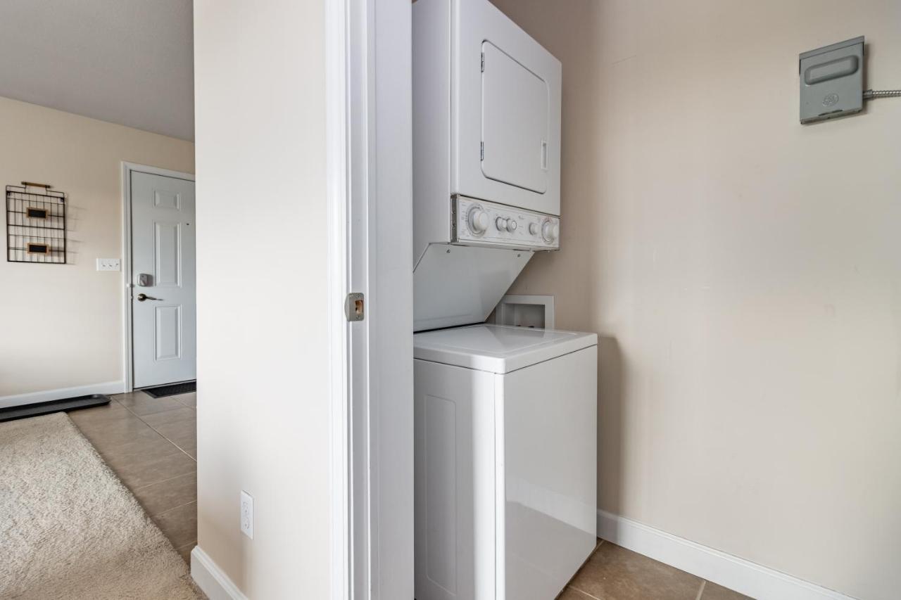 Contemporary Stay In Central Peoria Exterior photo