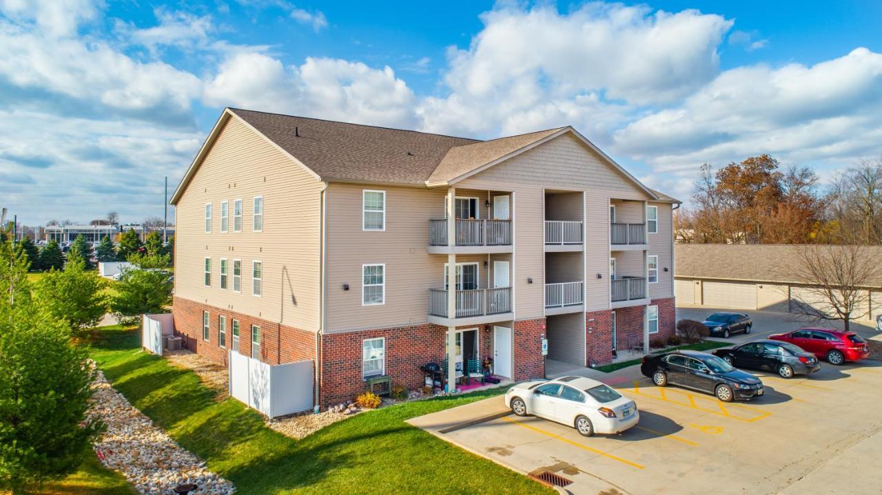 Contemporary Stay In Central Peoria Exterior photo
